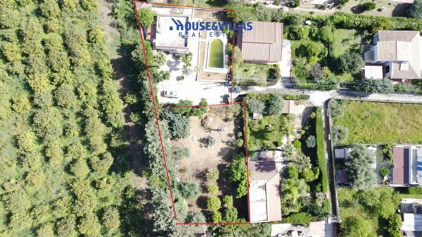 casa indipendente in vendita ad Avola