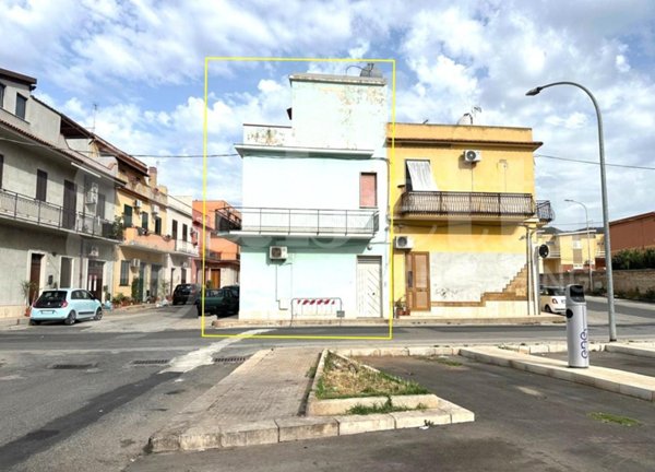 casa indipendente in vendita ad Avola