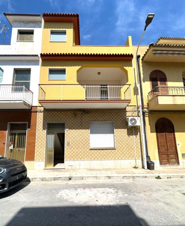 casa indipendente in vendita ad Avola