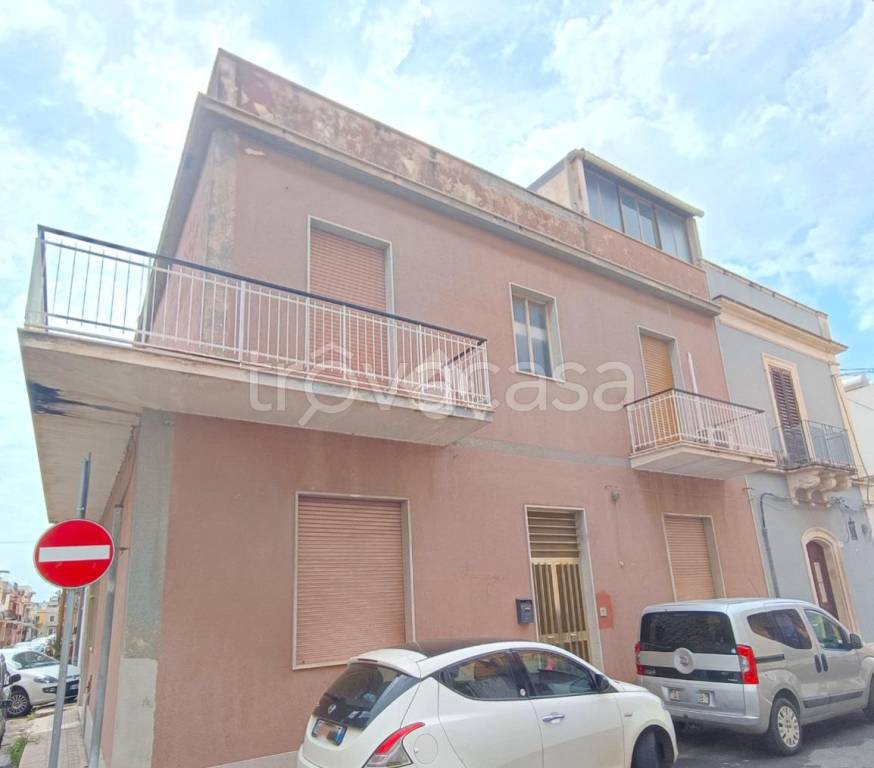 casa indipendente in vendita ad Avola