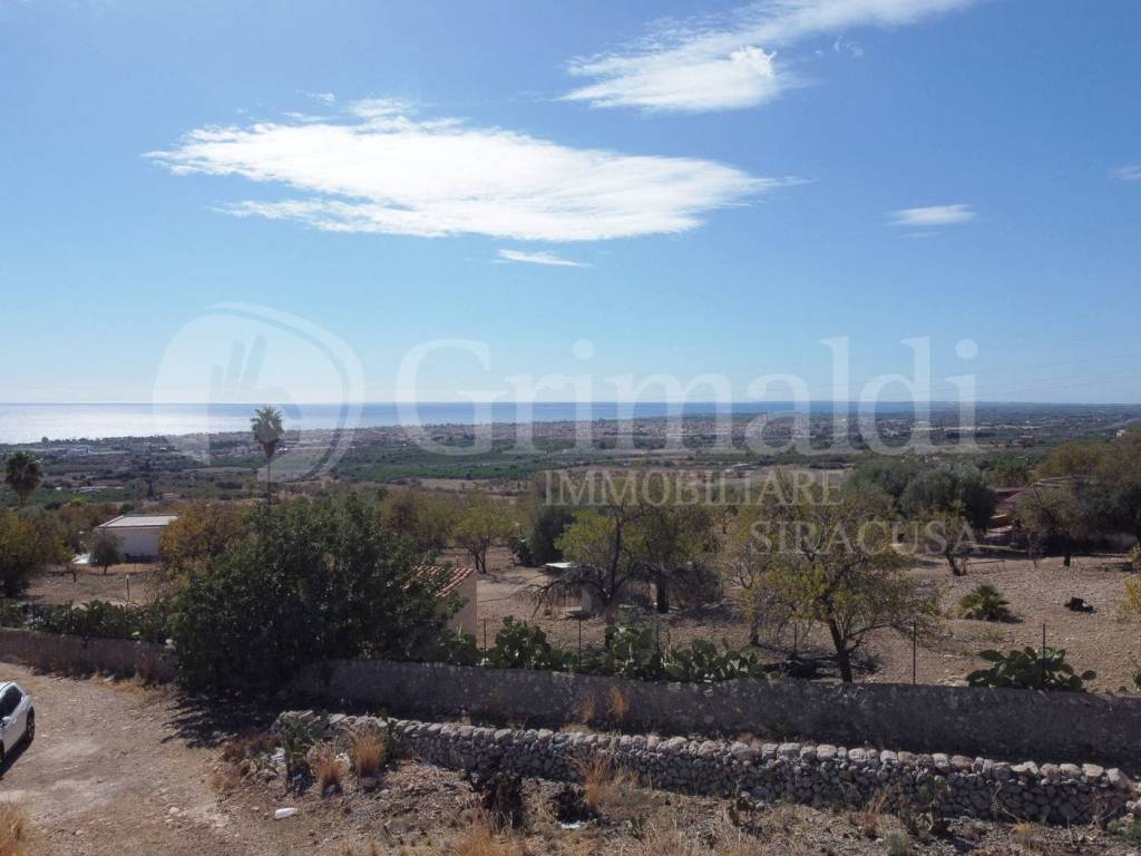 terreno agricolo in vendita ad Avola