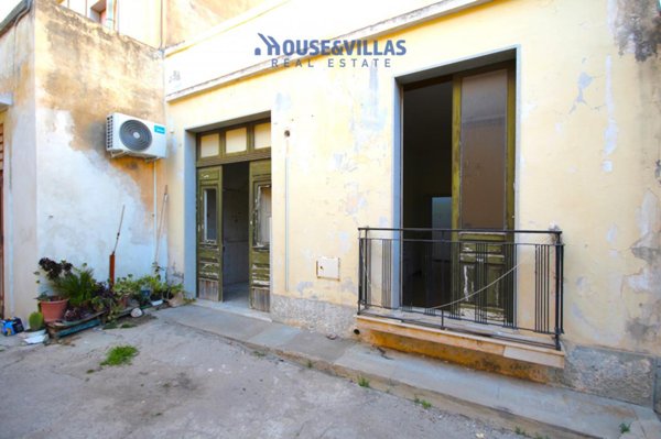casa indipendente in vendita ad Avola