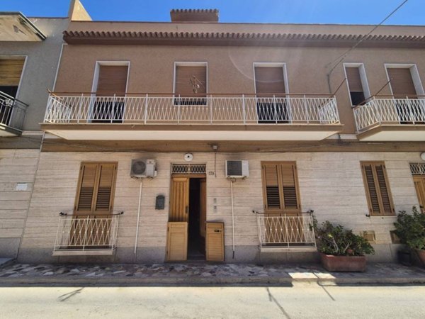 casa indipendente in vendita ad Avola