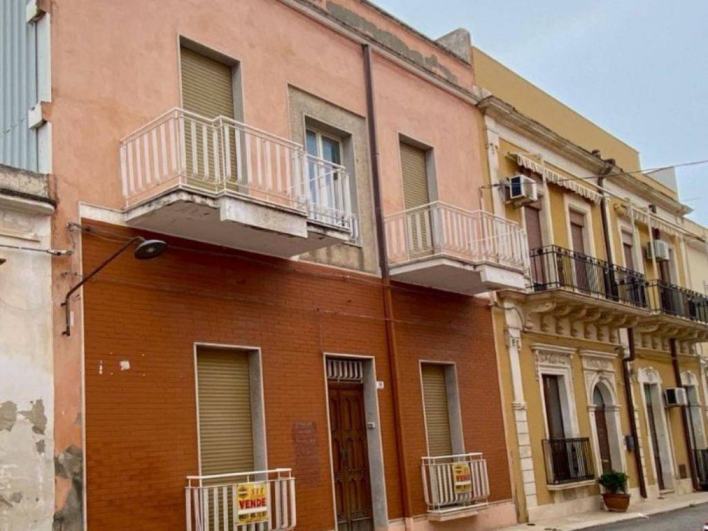 casa indipendente in vendita ad Avola