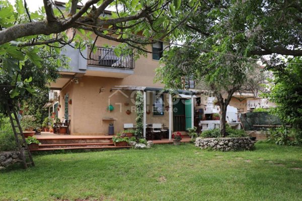 casa indipendente in vendita ad Avola