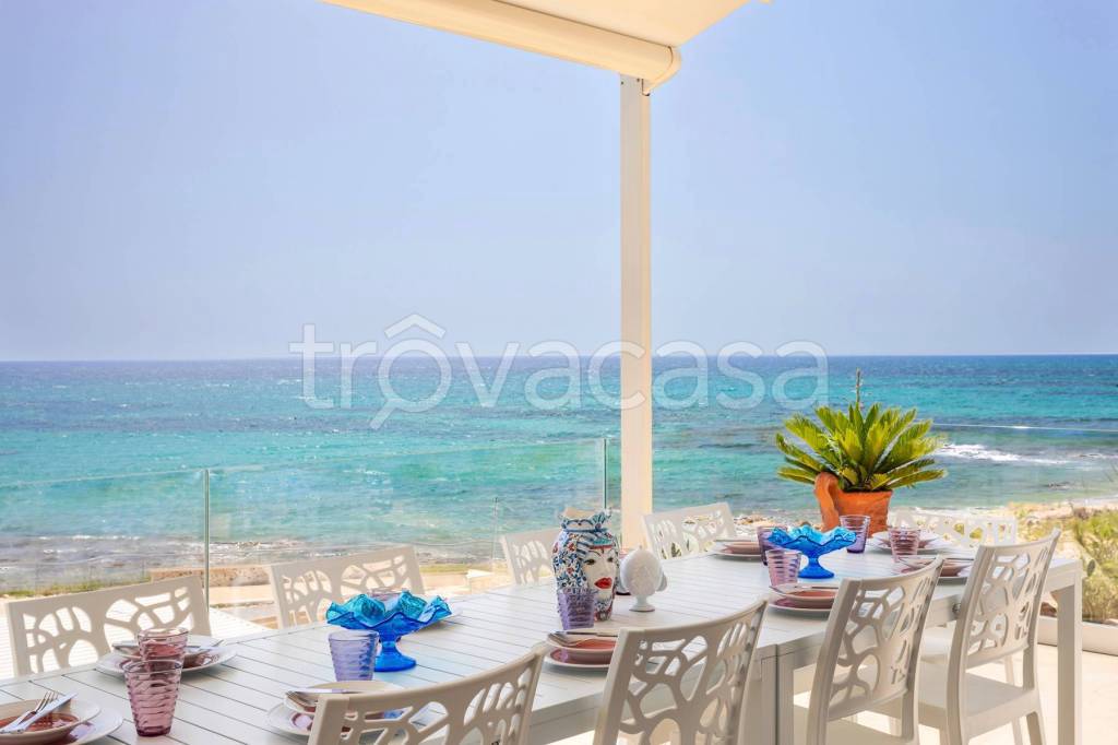 casa indipendente in vendita ad Avola