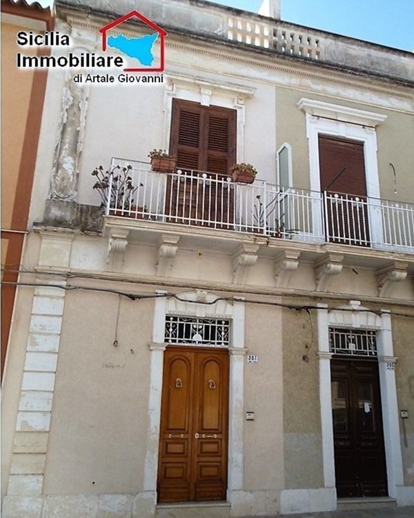 casa indipendente in vendita ad Avola