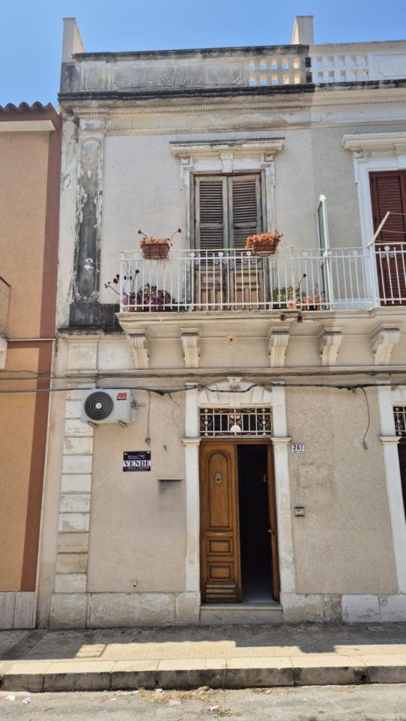 casa indipendente in vendita ad Avola
