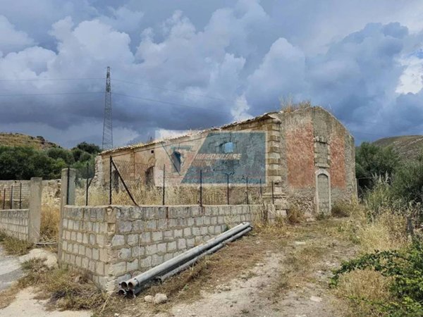 casa indipendente in vendita ad Avola