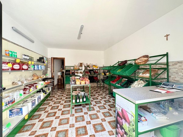 negozio in vendita ad Avola