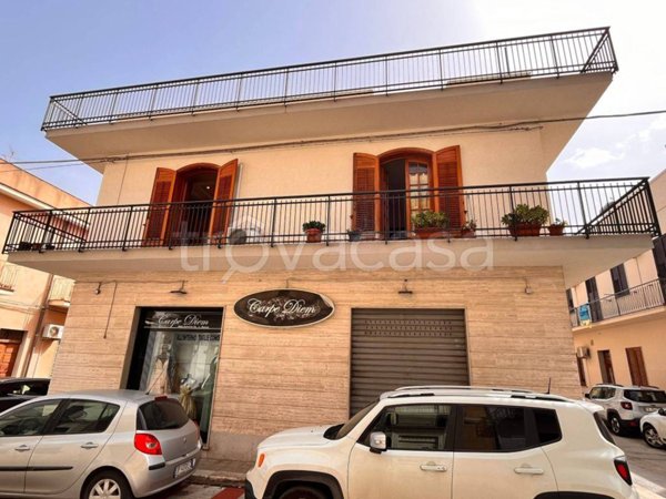 casa indipendente in vendita ad Avola