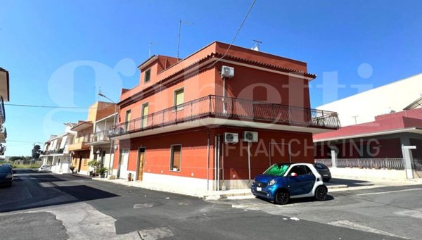 casa indipendente in vendita ad Avola