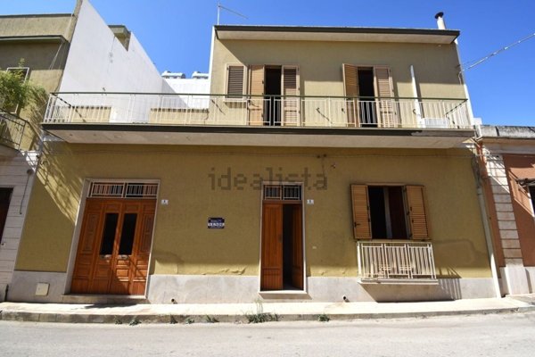 casa indipendente in vendita ad Avola