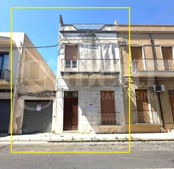 casa indipendente in vendita ad Avola