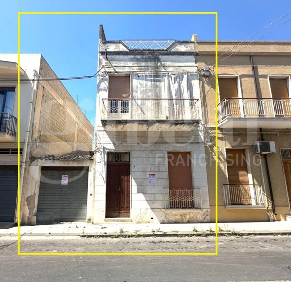 casa indipendente in vendita ad Avola