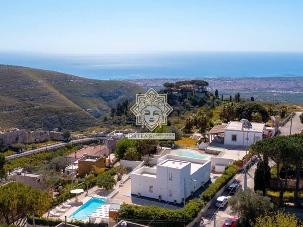 casa indipendente in vendita ad Avola