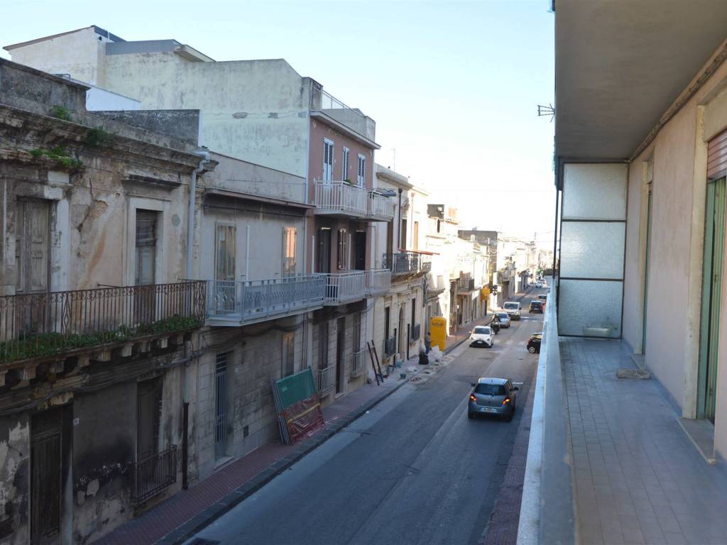 appartamento in vendita ad Avola