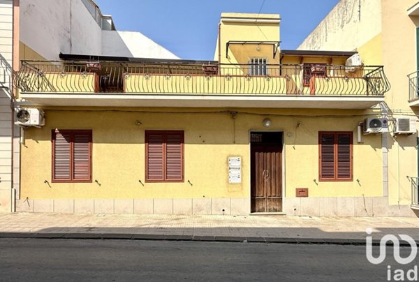 casa indipendente in vendita ad Avola