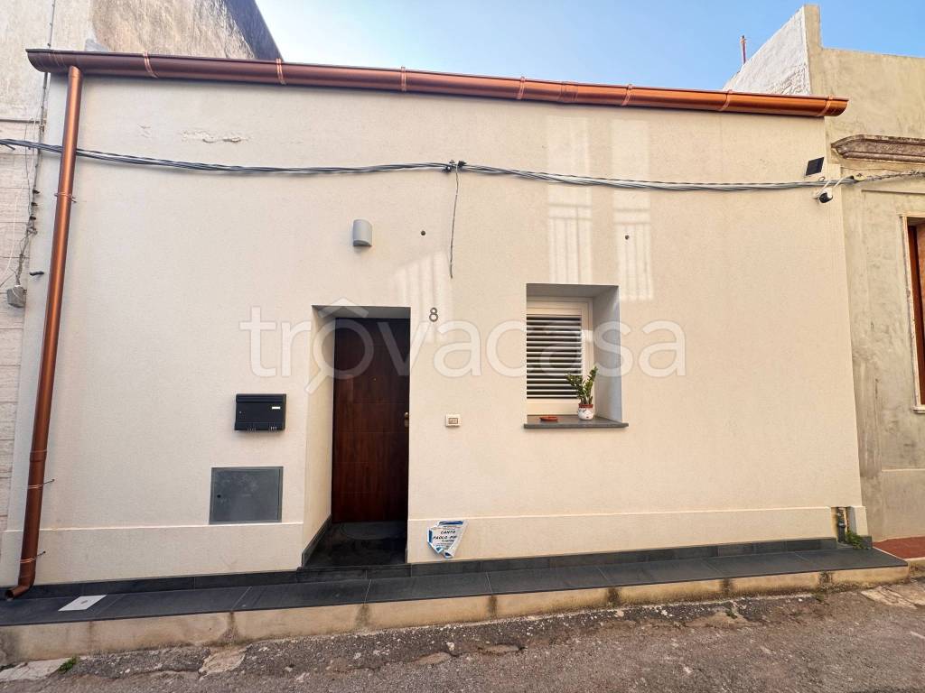 casa indipendente in vendita ad Avola