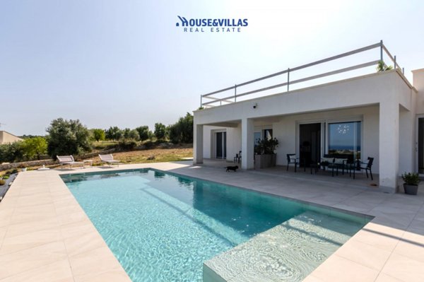 casa indipendente in vendita ad Avola