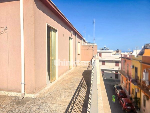 casa indipendente in vendita ad Avola