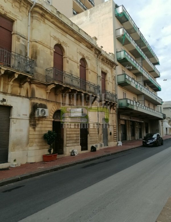 casa indipendente in vendita ad Avola