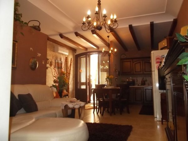 casa indipendente in vendita ad Avola