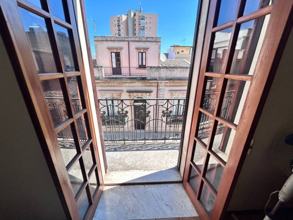 intera palazzina in vendita ad Avola