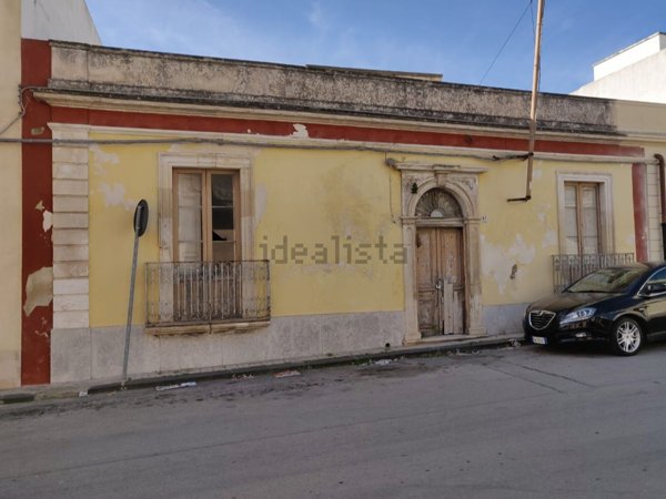 casa indipendente in vendita ad Avola
