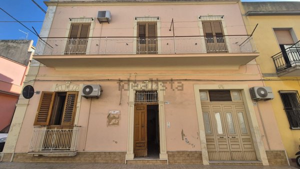 casa indipendente in vendita ad Avola