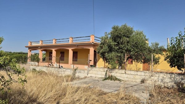 casa indipendente in vendita ad Avola