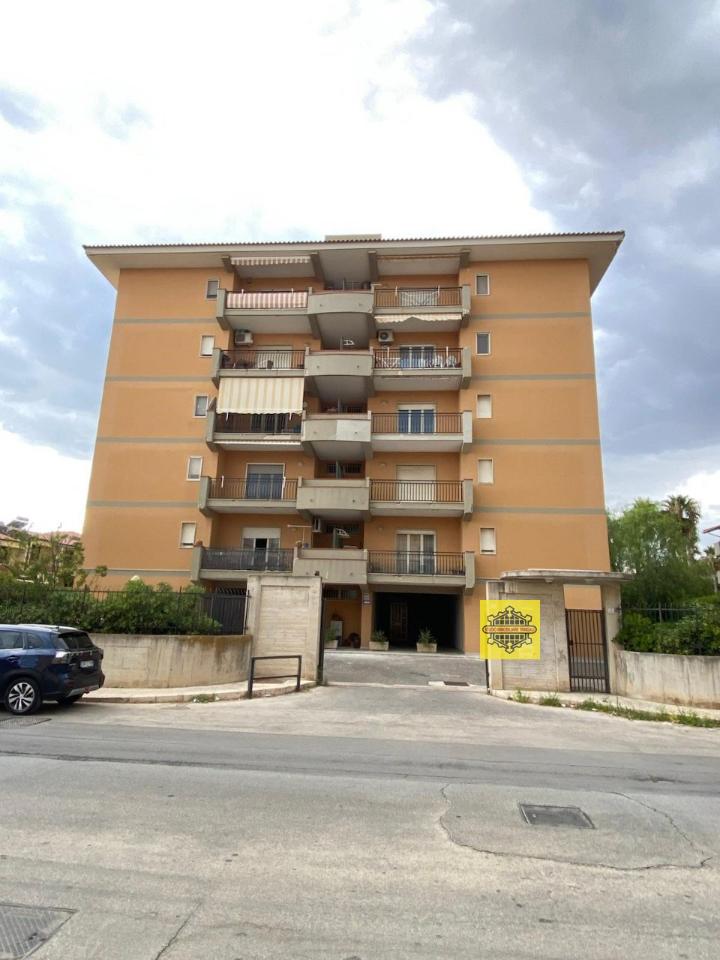 appartamento in vendita ad Avola