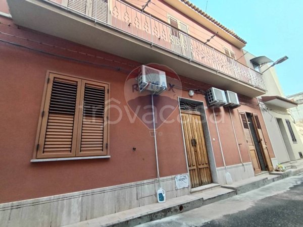 casa indipendente in vendita ad Avola