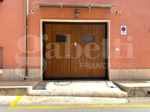 locale di sgombero in vendita ad Avola