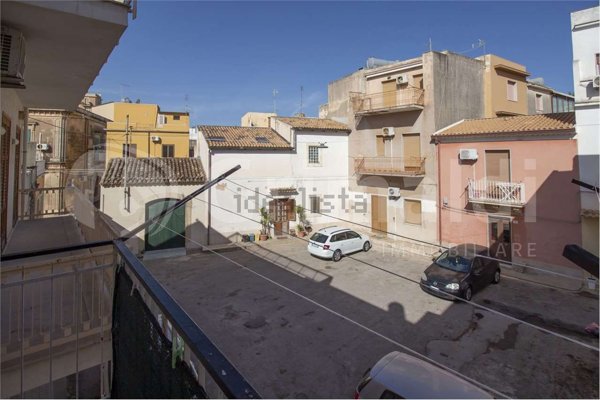 casa indipendente in vendita ad Avola