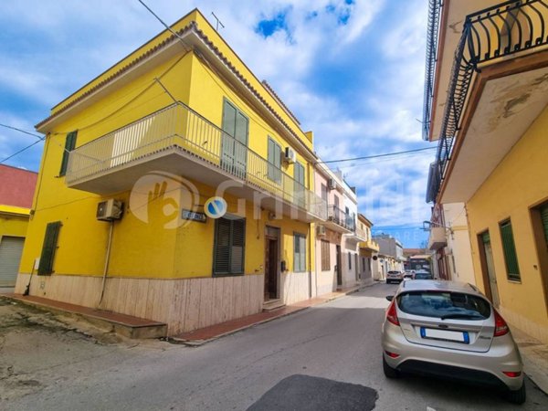 casa indipendente in vendita ad Avola