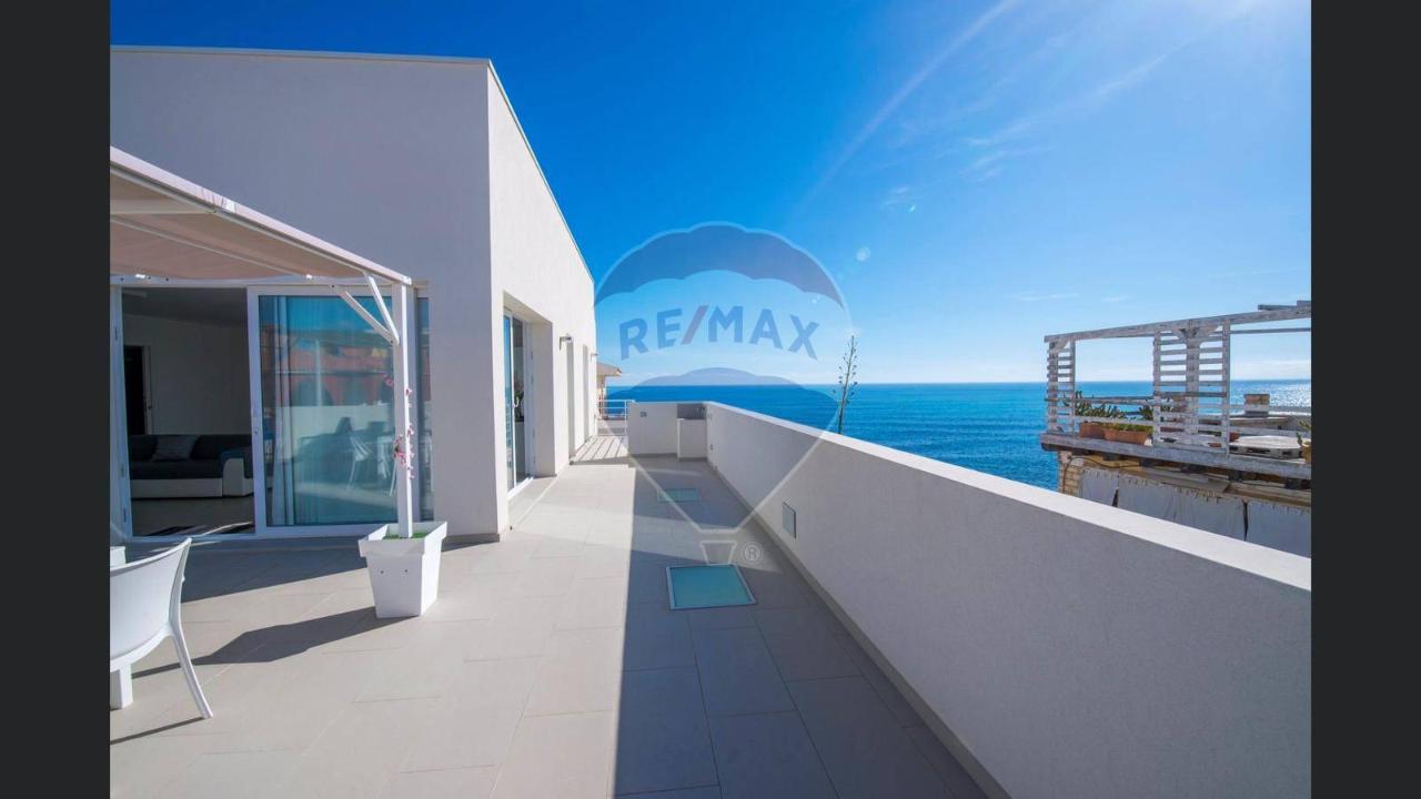 casa indipendente in vendita ad Avola