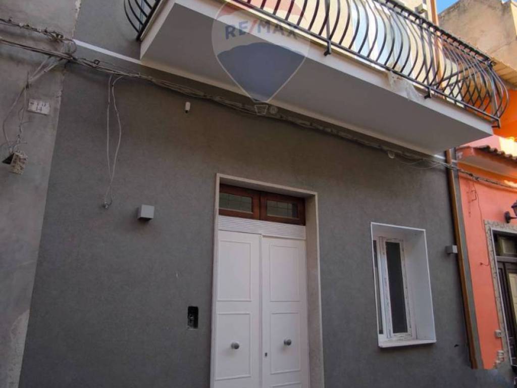 casa indipendente in vendita ad Avola