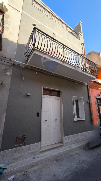 casa indipendente in vendita ad Avola