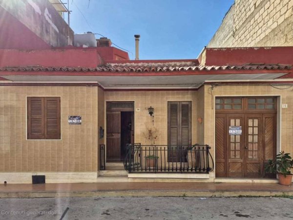 casa indipendente in vendita ad Avola