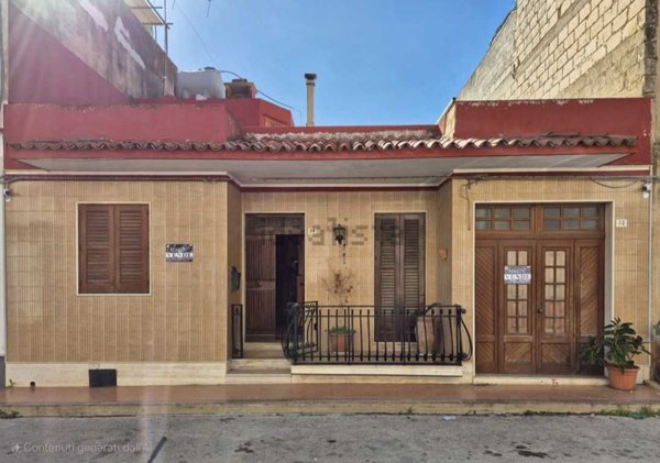 casa indipendente in vendita ad Avola