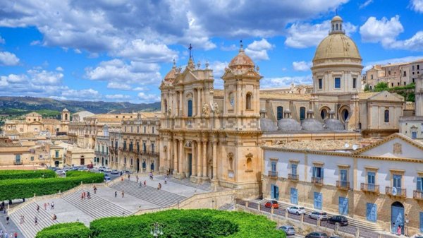 casa indipendente in vendita ad Avola