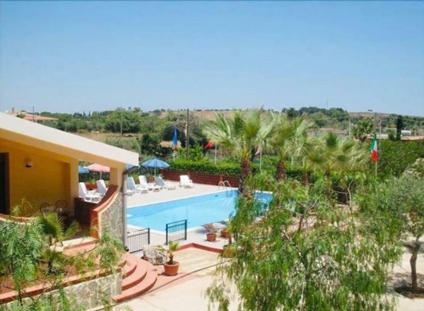 casa indipendente in vendita ad Avola