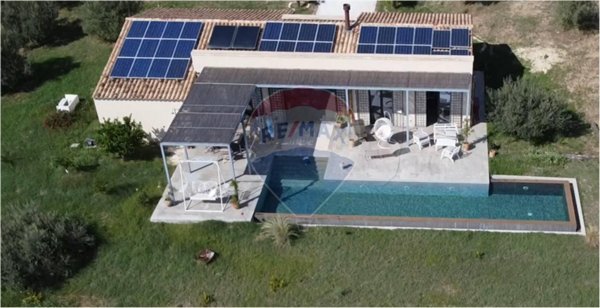 casa indipendente in vendita ad Avola