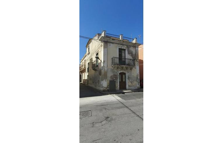 casa indipendente in vendita ad Avola