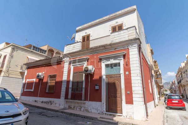 casa indipendente in vendita ad Avola