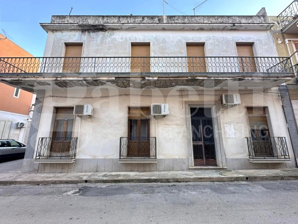 casa indipendente in vendita ad Avola