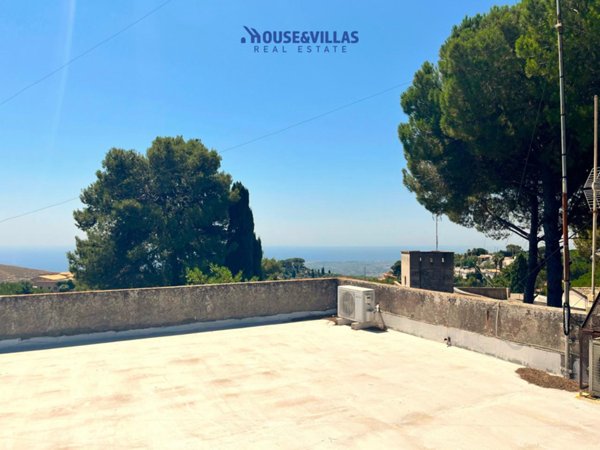 casa indipendente in vendita ad Avola