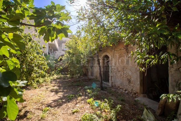 casa indipendente in vendita ad Avola