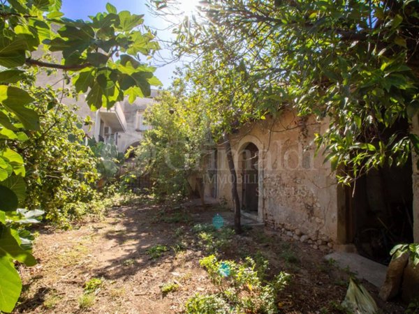 casa indipendente in vendita ad Avola